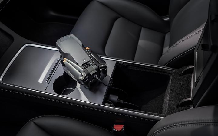 Actual product image DJI Car charger (Drone charger, DJI Mavic 3 Classic, DJI Mavic 3 Pro, DJI Air 3, DJI Avata, DJI Mavic 3 Cine, DJI Mavic 3, DJI Mavic 3 Pro Cine)