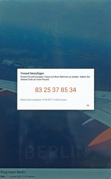 Produktbild Somikon WLAN-Bilderrahmen mit Touchscreen & weltweitem Bild-Upload (10.10", 1280 x 800 Pixel)