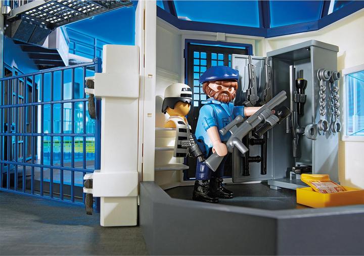 Actual product image Playmobil Intl. police command center with prison (6919, Playmobil City Action)