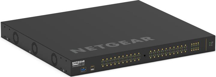 Actual product image Netgear PoE+ Switch AV Line M4250-40G8F-PoE+ 48 Port (48 Ports)