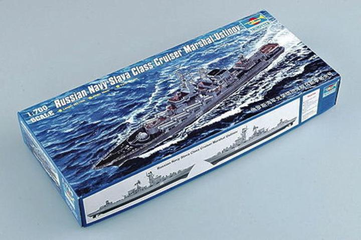 Actual product image Trumpeter Russ. Cruiser M. Ustinov Slava Class