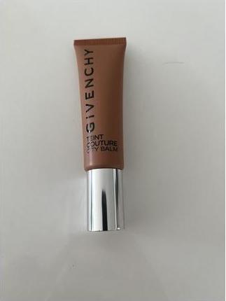 Actual product image Givenchy Teint Couture Foundation City Balm W370 30ml Hydrating Medium SPF25 (W370)