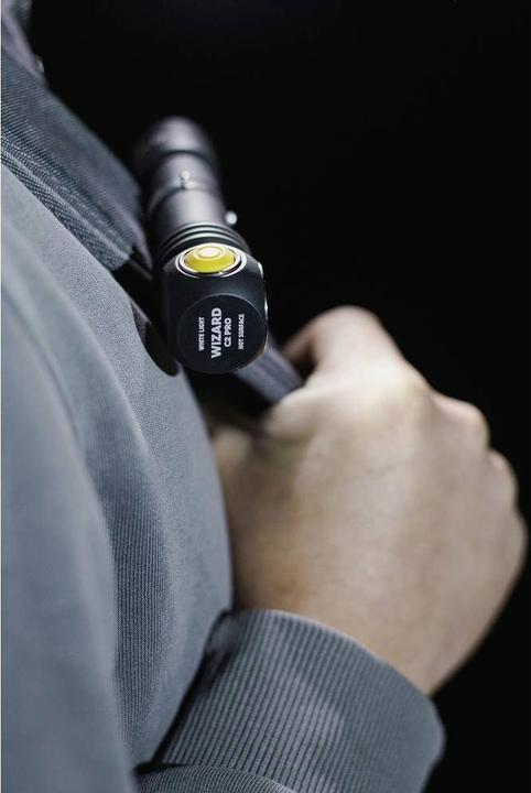 Image du produit ArmyTek Wizard C2 Pro v4 Magnet USB+ABM01+18650 / XHP50.2 White / 2500 lm / TIR 70°:120° / 1x1865... (11.20 cm, 2500 lm)