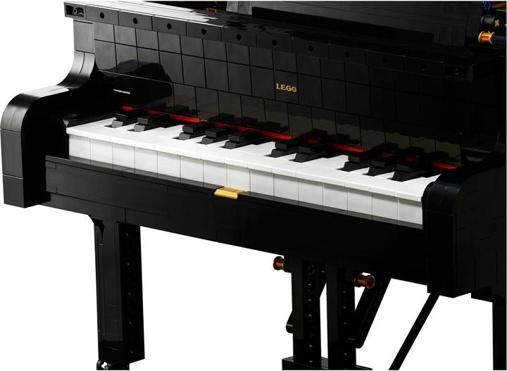 Actual product image LEGO Concert grand piano (21323, LEGO Ideas, LEGO Rare Sets)