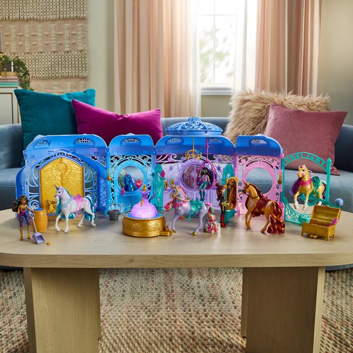 Produktbild Spin Master Unicorn Academy - Stall Spielset (inkl. Brunnen mit Licht- und Soundeffekten)