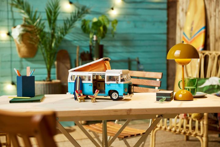 Immagine prodotto LEGO Volkswagen T2 Camping Bus (10279, LEGO Creator Expert, Set LEGO rari)