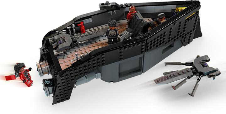 Actual product image LEGO Super Heroes - Black Panther: War on the Water (76214, LEGO Marvel)