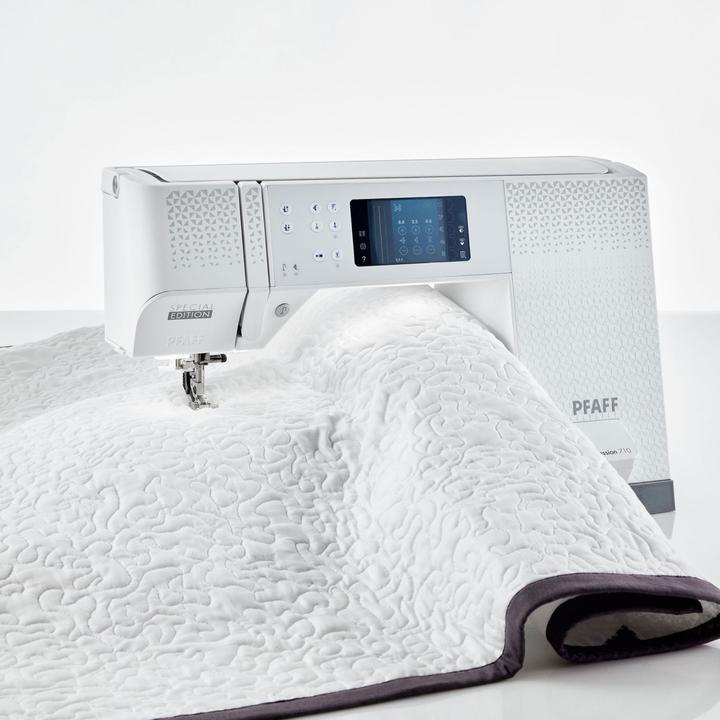 Produktbild Pfaff Expression 710 Special Edition