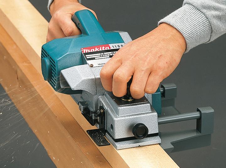 Produktbild Makita 1100 Elektrohobel 82 mm, 0-3 mm, 950 W, 5,1 kg