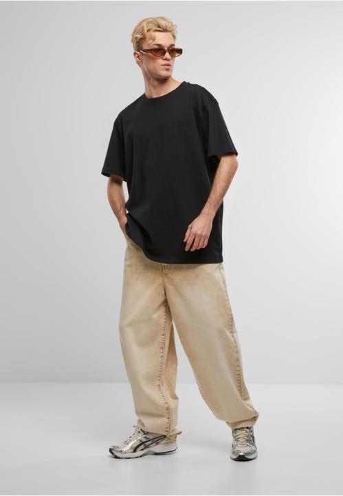 Actual product image Urban Classics Upscale Touch the Sky Oversize Tee - 192411 (M)