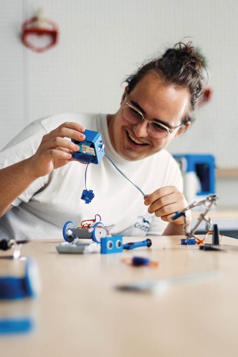 Actual product image HP Otto robot starter kit