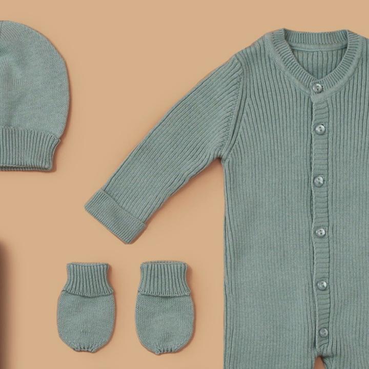 Actual product image Zero.99 Newborn Set 5 pcs. - Blanket, Buttoned Sleepsuit, Scratch Mitts, Booties, Hat, Mint (50, 56, 62, 68)