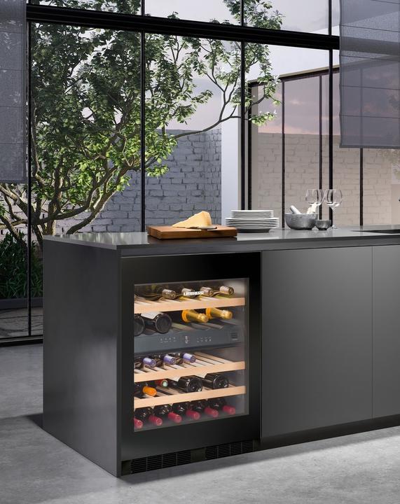 Image du produit Liebherr UWTgb 1682-21 Rafraîchisseur à vin Intégré 34 bouteille(s)