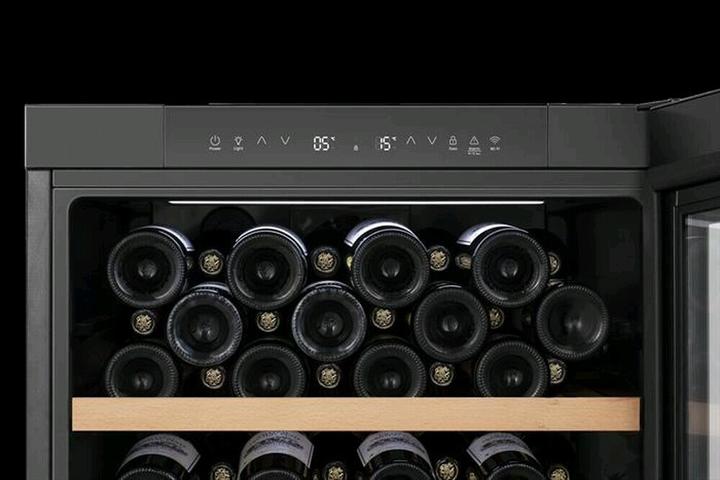 Immagine prodotto Hisense RW3N230GELF cantina vino Cantinetta vino con compressore Libera installazione Nero 108 botti