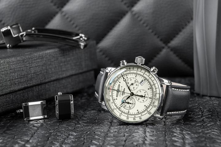 Produktbild Zeppelin 100 Jahre (Analoguhr, Chronograph, 42 mm)