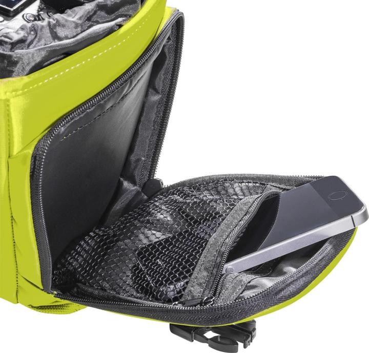 Produktbild mantona Premium Colttasche hellgrün (Kamera Schultertasche, Kamera Bereitschaftstasche, 3.61 l)