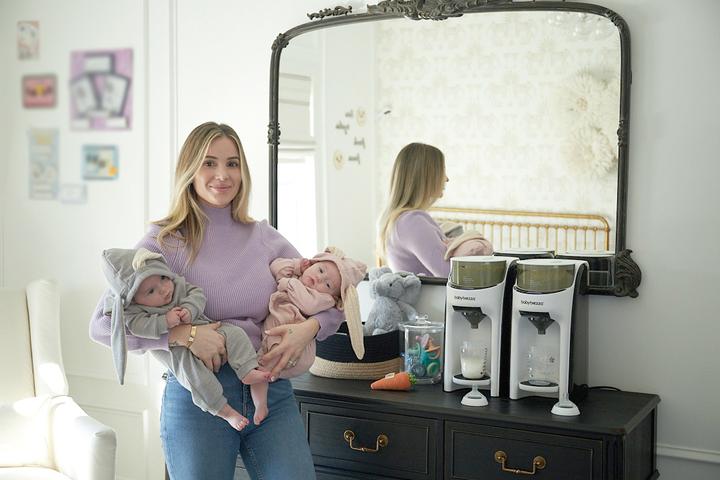 Actual product image Baby Brezza Formula Pro Advanced