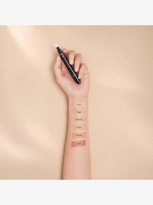 Immagine prodotto Clé De Peau Cle De Peau Correttore Radioso per gli Occhi (Beige)
