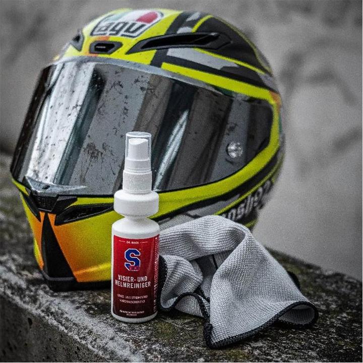 Actual product image S100 Visor and helmet cleaner (100 ml)