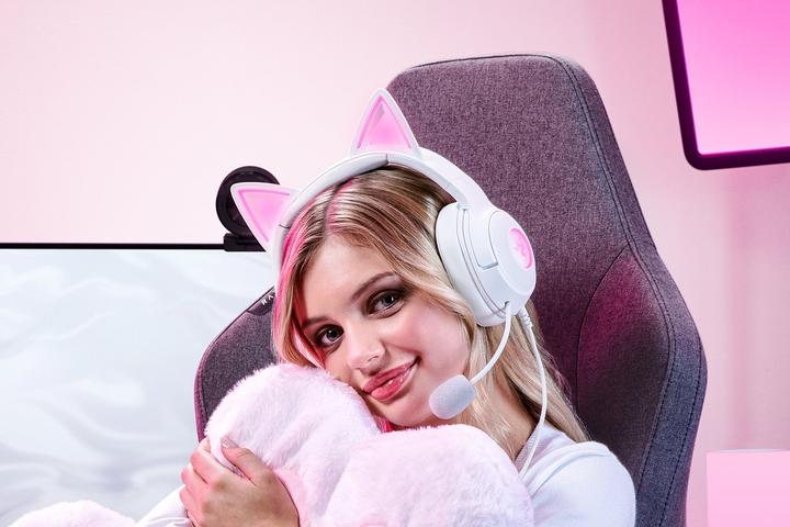 Actual product image Razer Kraken Kitty V2 - White (Cable)