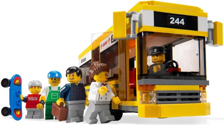 Image du produit LEGO Stadtviertel mit Bus (7641, LEGO City)