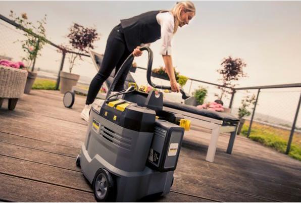 Produktbild Kärcher Professional Akku-Sprühextraktionsgerät Puzzi (Nass-Trockensauger)