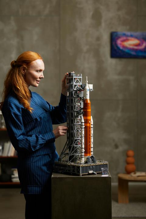 Produktbild LEGO NASA Artemis Startrampe (10341, LEGO Icons, LEGO Seltene Sets)