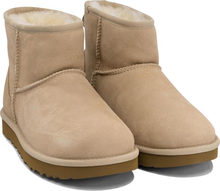 Actual product image Ugg Classic Mini II (37)