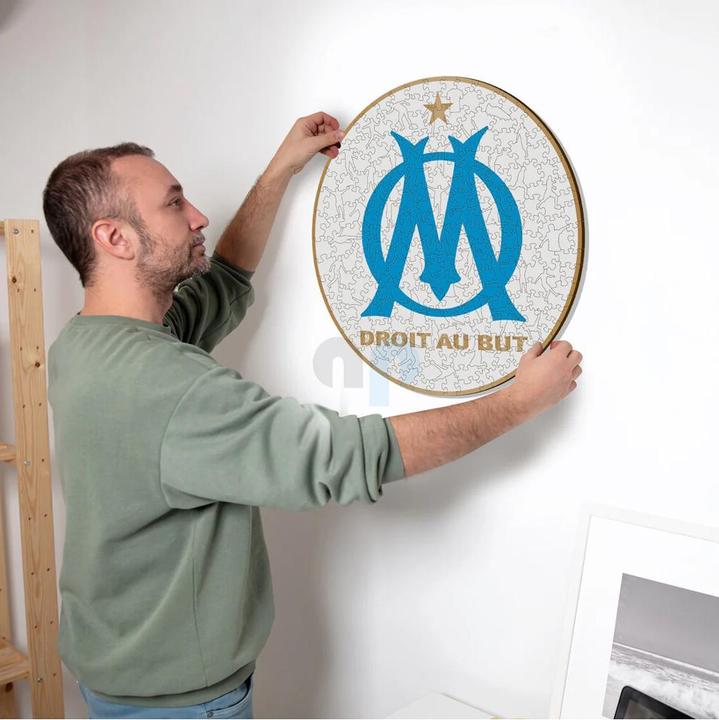 Actual product image Iconic Olympique Marseille - logo - wooden puzzle size M (270 pieces) (270 pieces)