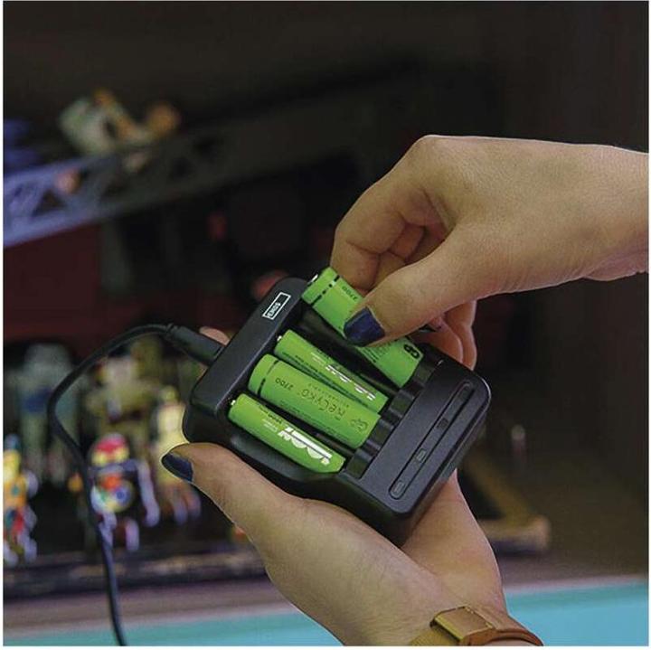 Actual product image Emos Battery Charger BCN-40 (1 pcs., AAA, Chargers without battery)