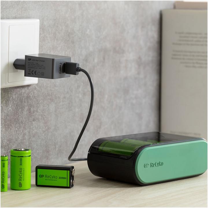 Actual product image GP Batteries ReCyko Universal Charger AA/AAA/C/D/9V Batteries NEW (1 pcs., D, AAA, AA, C, 9V Block, 2100 mAh, Rechargeable battery)