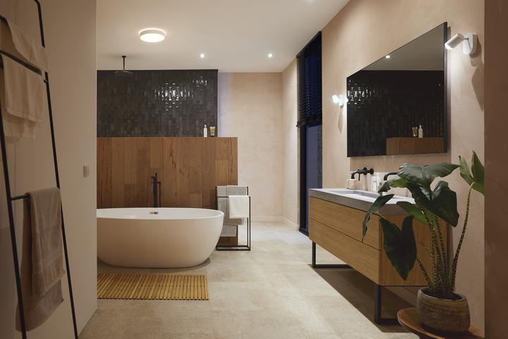 Produktbild Philips Hue White Ambiance Devere (2400 lm)