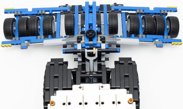 Actual product image Mould King Tractor