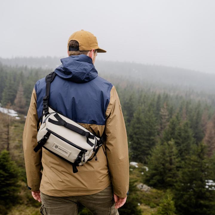 Actual product image Wandrd ROAM Sling 9L Tan (Camera hip bag, 9 l)