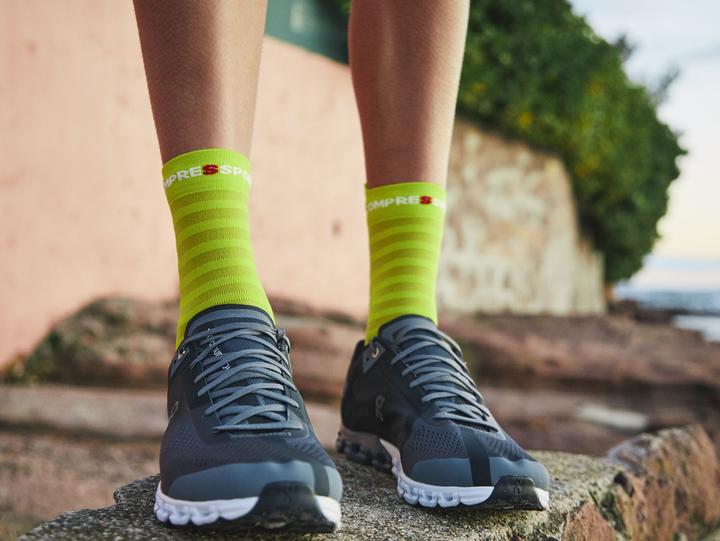 Actual product image Compressport Pro Racing Socks v4.0 Ultralight Run High (39 - 41)