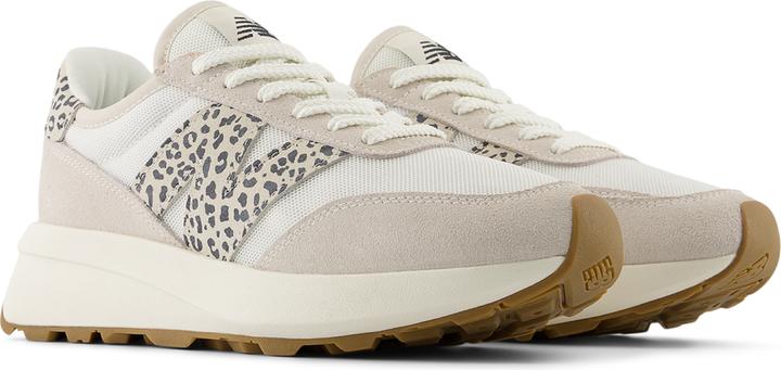 Actual product image New Balance 370 Dames Sneakers - MOONBEAM (38)