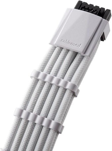 Produktbild CableMod C-Series Pro ModMesh 12VHPWR auf 3x PCI-e Kabel für Corsair - 60cm, weiss