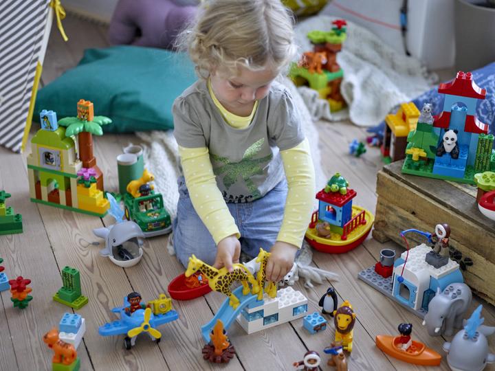 Immagine prodotto LEGO Città Una volta nel mondo (10805)