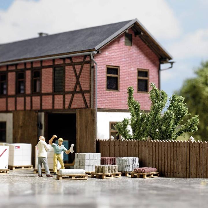 Produktbild Busch H0 6 Paletten mit Baumaterial
