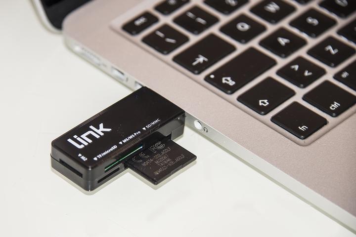 Immagine prodotto Card Reader Esterno USB 3.0 Bk Microdsd/Sd/Mmc/Ms/Mspro/Msdual (USB)