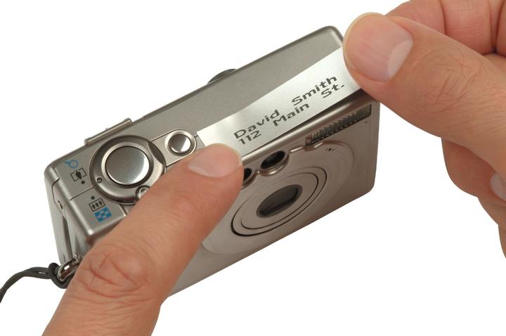 Actual product image Dymo Metal strap black on silver (1.20 cm, Black)