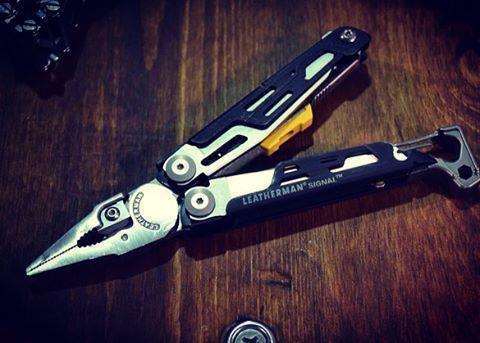 Actual product image Leatherman Signal Samurai Edition Damascus (19 Functions)