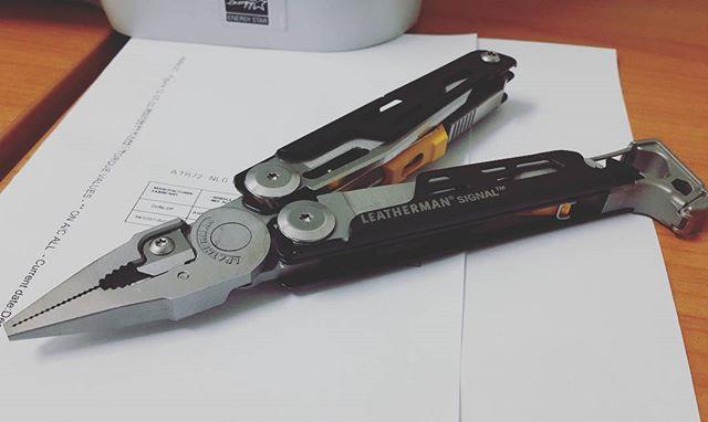 Actual product image Leatherman Signal Samurai Edition Damascus (19 Functions)