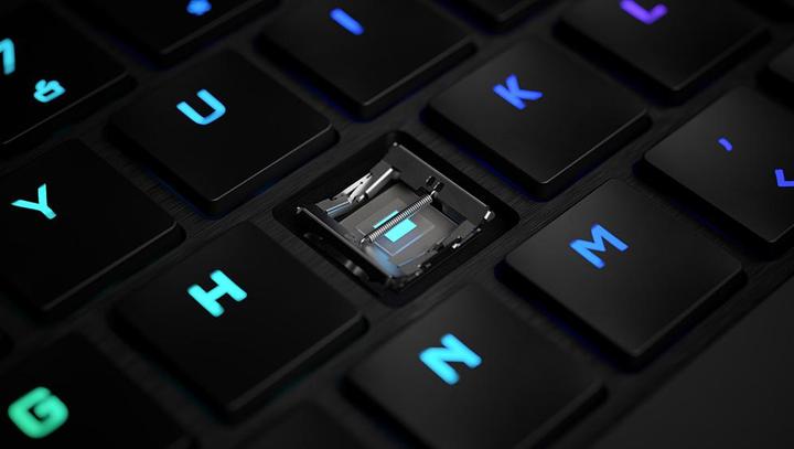 Produktbild Corsair K100 Air (DE, Kabellos, Kabelgebunden)