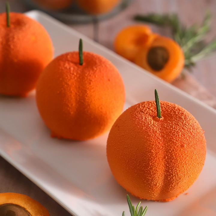 Actual product image Silikomart Velvet Spray Orange (250ml) (1 x)
