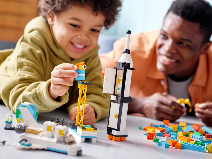 Image du produit LEGO Boîte à pierres XXL Terre et espace (11022, LEGO Classic)