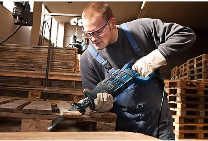 Produktbild Bosch Professional Säbelsäge GSA 1300 PCE