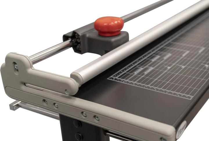 Actual product image Neolt Manual Trim 200 roll cutter, cutting length 200 cm with foot, without (Plotter rolls)