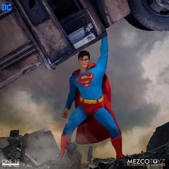 Produktbild Mezco Toys DC Comics figurine 1/12 Superman - Man of Steel Edition 16 cm