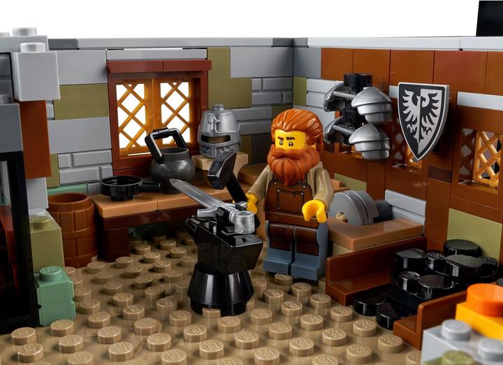 Image du produit LEGO Le forgeron médiéval (21325, LEGO Ideas, LEGO difficiles à trouver)